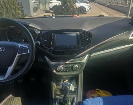 Сірий ВАЗ Vesta SW Cross, об'ємом двигуна 1.77 л та пробігом 165 тис. км за 10000 $, фото 11 на Automoto.ua