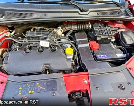Красный ВАЗ X-RAY, объемом двигателя 1.6 л и пробегом 14 тыс. км за 11000 $, фото 6 на Automoto.ua