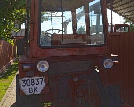 Красный ВТЗ Т-25, объемом двигателя 2 л и пробегом 3 тыс. км за 4900 $, фото 1 на Automoto.ua