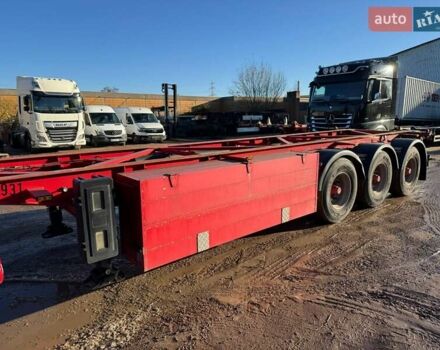 Красный Van Hool 3-АС, объемом двигателя 0 л и пробегом 355 тыс. км за 12623 $, фото 4 на Automoto.ua