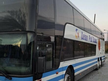Белый Van Hool 927, объемом двигателя 12 л и пробегом 500 тыс. км за 80000 $, фото 1 на Automoto.ua