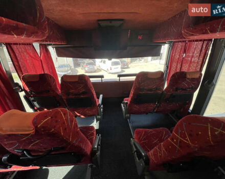 Красный Van Hool 927, объемом двигателя 12.8 л и пробегом 650 тыс. км за 70000 $, фото 34 на Automoto.ua