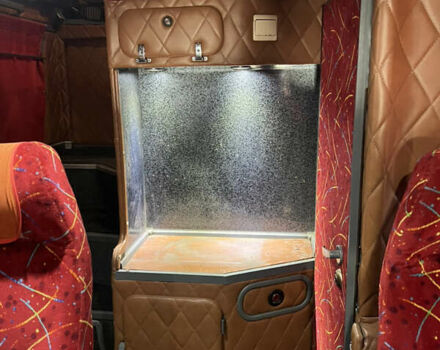 Красный Van Hool 927, объемом двигателя 12.8 л и пробегом 650 тыс. км за 70000 $, фото 22 на Automoto.ua