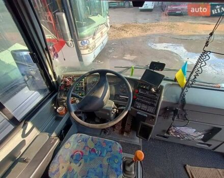Серый Van Hool 927, объемом двигателя 12.82 л и пробегом 990 тыс. км за 27000 $, фото 6 на Automoto.ua