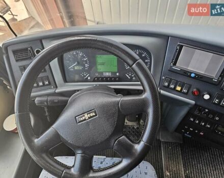 Білий Van Hool Акрон, об'ємом двигуна 12.9 л та пробігом 420 тис. км за 77000 $, фото 5 на Automoto.ua