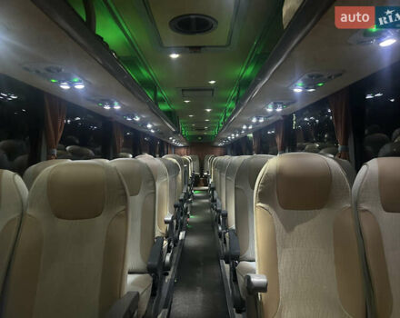 Бежевий Van Hool Акрон, об'ємом двигуна 12.9 л та пробігом 360 тис. км за 110000 $, фото 2 на Automoto.ua