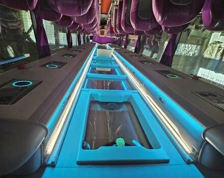 Фіолетовий Van Hool Акрон, об'ємом двигуна 12.9 л та пробігом 736 тис. км за 115000 $, фото 4 на Automoto.ua