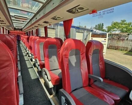 Красный Van Hool Акрон, объемом двигателя 12.9 л и пробегом 820 тыс. км за 170000 $, фото 8 на Automoto.ua