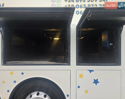 Білий Van Hool Астромєга, об'ємом двигуна 12.42 л та пробігом 900 тис. км за 139413 $, фото 5 на Automoto.ua