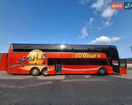 Красный Van Hool Астромега, объемом двигателя 12 л и пробегом 140 тыс. км за 284903 $, фото 3 на Automoto.ua