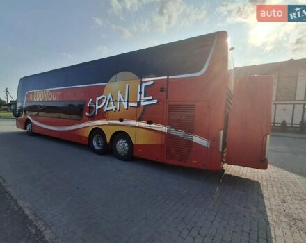 Красный Van Hool Астромега, объемом двигателя 12 л и пробегом 140 тыс. км за 284903 $, фото 5 на Automoto.ua