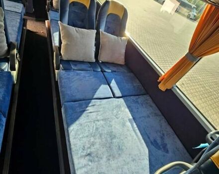 Красный Van Hool Астромега, объемом двигателя 12 л и пробегом 140 тыс. км за 284903 $, фото 13 на Automoto.ua