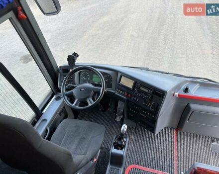 Белый Van Hool Астрон, объемом двигателя 12.42 л и пробегом 153 тыс. км за 85000 $, фото 13 на Automoto.ua