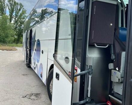 Белый Van Hool Астрон, объемом двигателя 0 л и пробегом 587 тыс. км за 165943 $, фото 3 на Automoto.ua