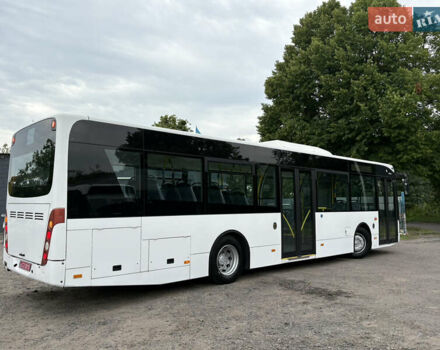 Белый Van Hool A330, объемом двигателя 0 л и пробегом 10 тыс. км за 56990 $, фото 5 на Automoto.ua