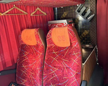 Красный Van Hool TD 927 SD3, объемом двигателя 12.82 л и пробегом 880 тыс. км за 60000 $, фото 14 на Automoto.ua