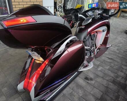 Красный Виктори Визион Тур, объемом двигателя 1.73 л и пробегом 27 тыс. км за 12700 $, фото 9 на Automoto.ua