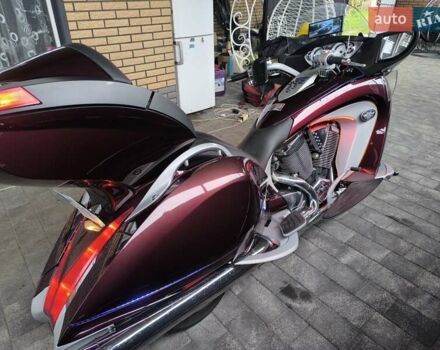 Красный Виктори Визион Тур, объемом двигателя 1.73 л и пробегом 27 тыс. км за 12700 $, фото 1 на Automoto.ua