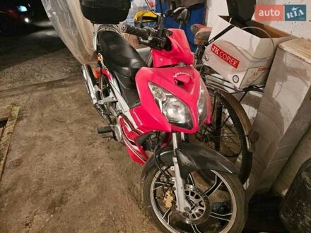Вайпер 125 2012 в Александрие на Automoto.ua Красный Вайпер 125, объемом двигателя 1.25 л и пробегом 9 тыс. км за 23500 $, фото 1 на Automoto.ua