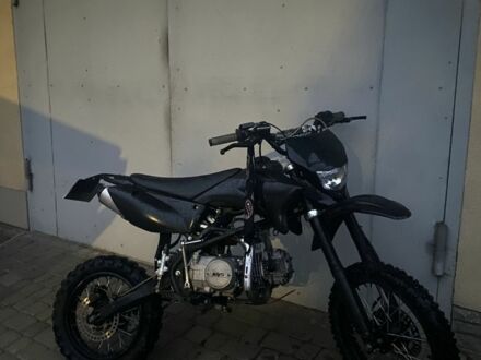 Вайпер Другая 2014 в Ровно на Automoto.ua Вайпер Другая, объемом двигателя 0.13 л и пробегом 0 тыс. км за 600 $, фото 1 на Automoto.ua