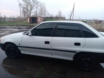 Белый Фольксваген 1600, объемом двигателя 1.6 л и пробегом 290 тыс. км за 2028 $, фото 1 на Automoto.ua