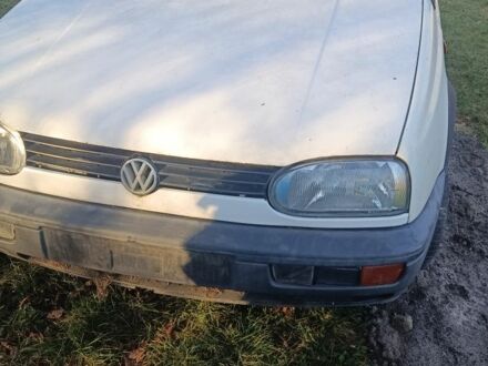 Белый Фольксваген 1600, объемом двигателя 0 л и пробегом 120 тыс. км за 595 $, фото 1 на Automoto.ua