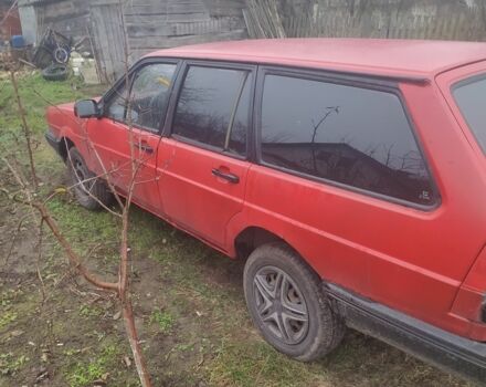 Красный Фольксваген 1600, объемом двигателя 1.6 л и пробегом 400 тыс. км за 591 $, фото 1 на Automoto.ua