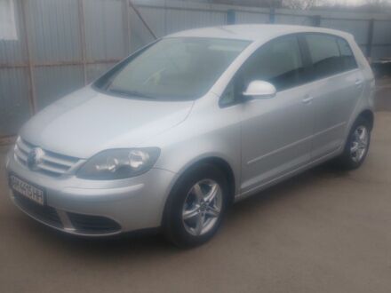 Серый Фольксваген 1600, объемом двигателя 1.6 л и пробегом 180 тыс. км за 6300 $, фото 1 на Automoto.ua