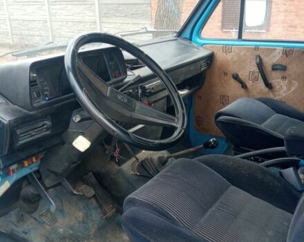 Синий Фольксваген 1600, объемом двигателя 1.6 л и пробегом 200 тыс. км за 1788 $, фото 3 на Automoto.ua