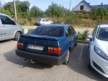 Фольксваген 1600 1989 у Хмельницькому на Automoto.ua Синій Фольксваген 1600, об'ємом двигуна 1.6 л та пробігом 350 тис. км за 1300 $, фото 1 на Automoto.ua