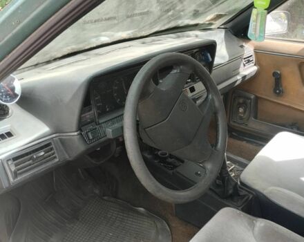 Зелений Фольксваген 1600, об'ємом двигуна 2 л та пробігом 250 тис. км за 650 $, фото 5 на Automoto.ua