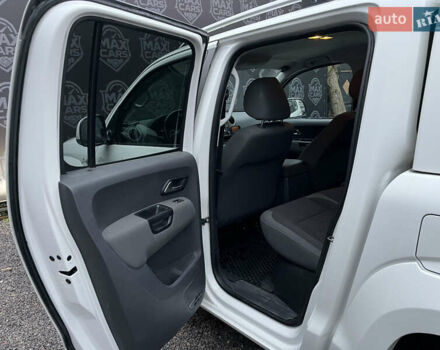 Білий Фольксваген Амарок, об'ємом двигуна 2 л та пробігом 230 тис. км за 13800 $, фото 13 на Automoto.ua