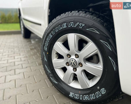 Белый Фольксваген Амарок, объемом двигателя 1.97 л и пробегом 282 тыс. км за 16450 $, фото 11 на Automoto.ua