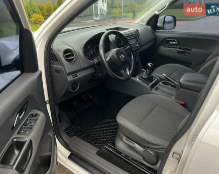 Белый Фольксваген Амарок, объемом двигателя 1.97 л и пробегом 282 тыс. км за 16450 $, фото 23 на Automoto.ua