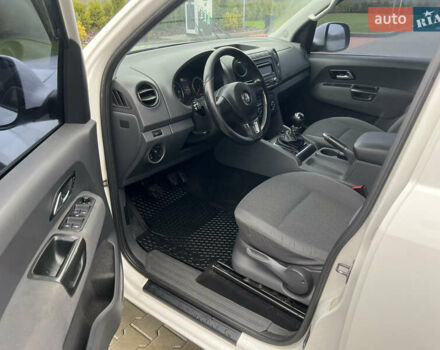 Белый Фольксваген Амарок, объемом двигателя 1.97 л и пробегом 282 тыс. км за 16299 $, фото 16 на Automoto.ua