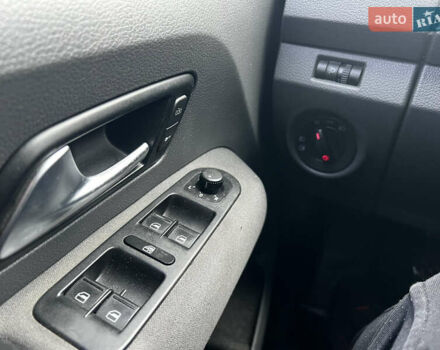 Белый Фольксваген Амарок, объемом двигателя 1.97 л и пробегом 282 тыс. км за 16450 $, фото 33 на Automoto.ua