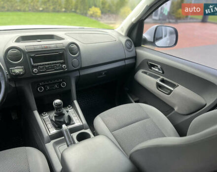 Белый Фольксваген Амарок, объемом двигателя 1.97 л и пробегом 282 тыс. км за 16299 $, фото 26 на Automoto.ua