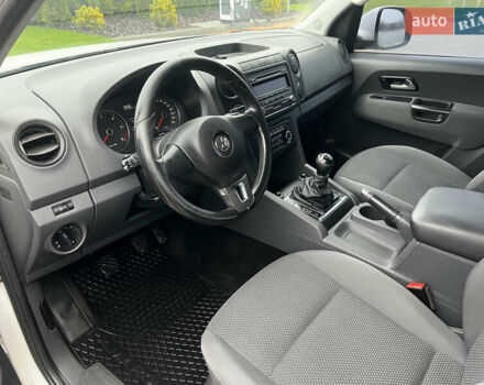 Белый Фольксваген Амарок, объемом двигателя 1.97 л и пробегом 282 тыс. км за 16450 $, фото 22 на Automoto.ua