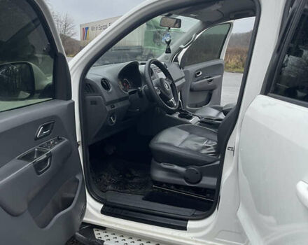 Білий Фольксваген Амарок, об'ємом двигуна 1.97 л та пробігом 261 тис. км за 18500 $, фото 2 на Automoto.ua