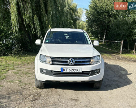 Белый Фольксваген Амарок, объемом двигателя 1.97 л и пробегом 300 тыс. км за 17500 $, фото 1 на Automoto.ua