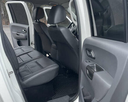 Білий Фольксваген Амарок, об'ємом двигуна 1.97 л та пробігом 261 тис. км за 18500 $, фото 5 на Automoto.ua