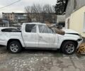 Белый Фольксваген Амарок, объемом двигателя 0 л и пробегом 150 тыс. км за 6000 $, фото 1 на Automoto.ua