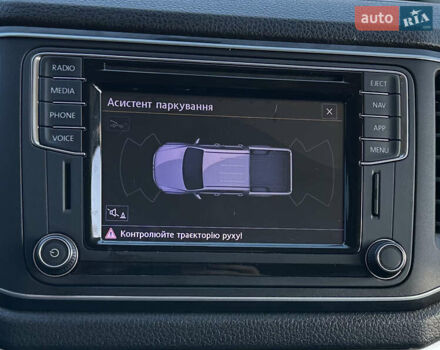 Белый Фольксваген Амарок, объемом двигателя 2.97 л и пробегом 557 тыс. км за 21000 $, фото 23 на Automoto.ua