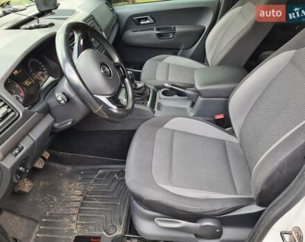 Белый Фольксваген Амарок, объемом двигателя 2 л и пробегом 270 тыс. км за 22500 $, фото 6 на Automoto.ua