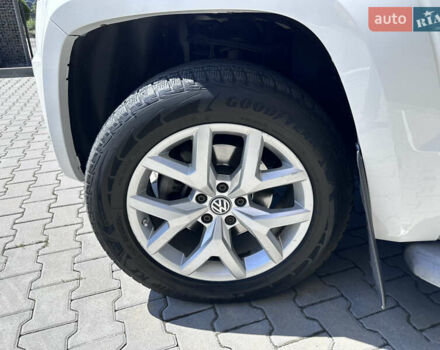 Белый Фольксваген Амарок, объемом двигателя 2.97 л и пробегом 557 тыс. км за 21000 $, фото 11 на Automoto.ua