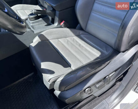 Белый Фольксваген Амарок, объемом двигателя 2.97 л и пробегом 557 тыс. км за 21000 $, фото 22 на Automoto.ua