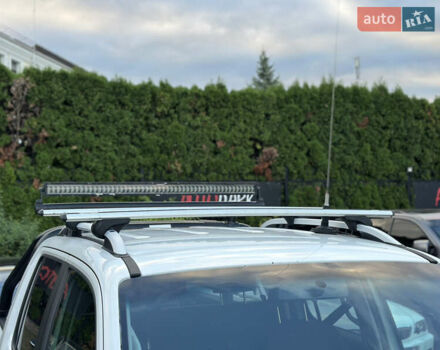 Белый Фольксваген Амарок, объемом двигателя 1.97 л и пробегом 287 тыс. км за 23200 $, фото 2 на Automoto.ua