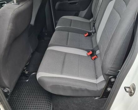 Белый Фольксваген Амарок, объемом двигателя 2 л и пробегом 270 тыс. км за 22500 $, фото 9 на Automoto.ua