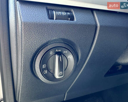 Белый Фольксваген Амарок, объемом двигателя 2.97 л и пробегом 557 тыс. км за 21000 $, фото 26 на Automoto.ua