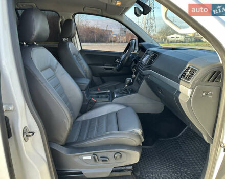 Белый Фольксваген Амарок, объемом двигателя 2.97 л и пробегом 557 тыс. км за 21000 $, фото 28 на Automoto.ua